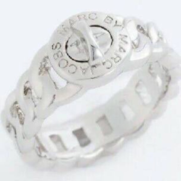 MARC JACOBS SILVER TONE LOCK  RING SZ 6 NWT - Picture 2 of 4